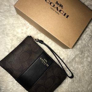 Coach wristlet new in box